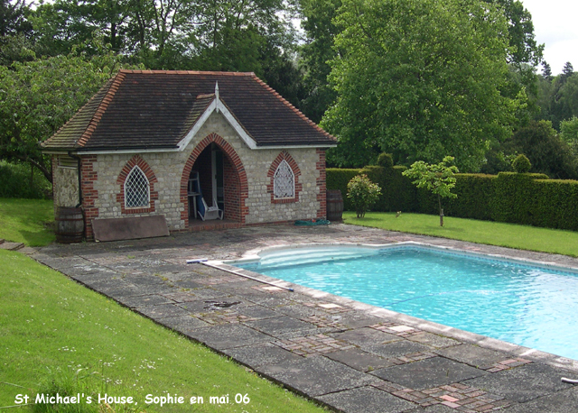 la piscine à St Michael's House
